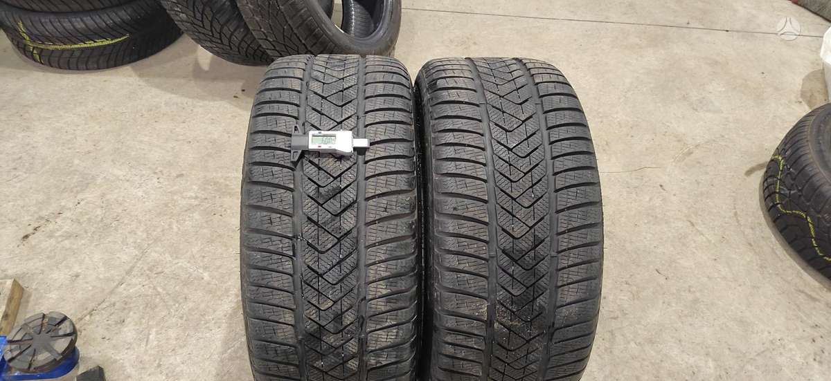 Pirelli Soto Zero 3, winter 215/40 R18