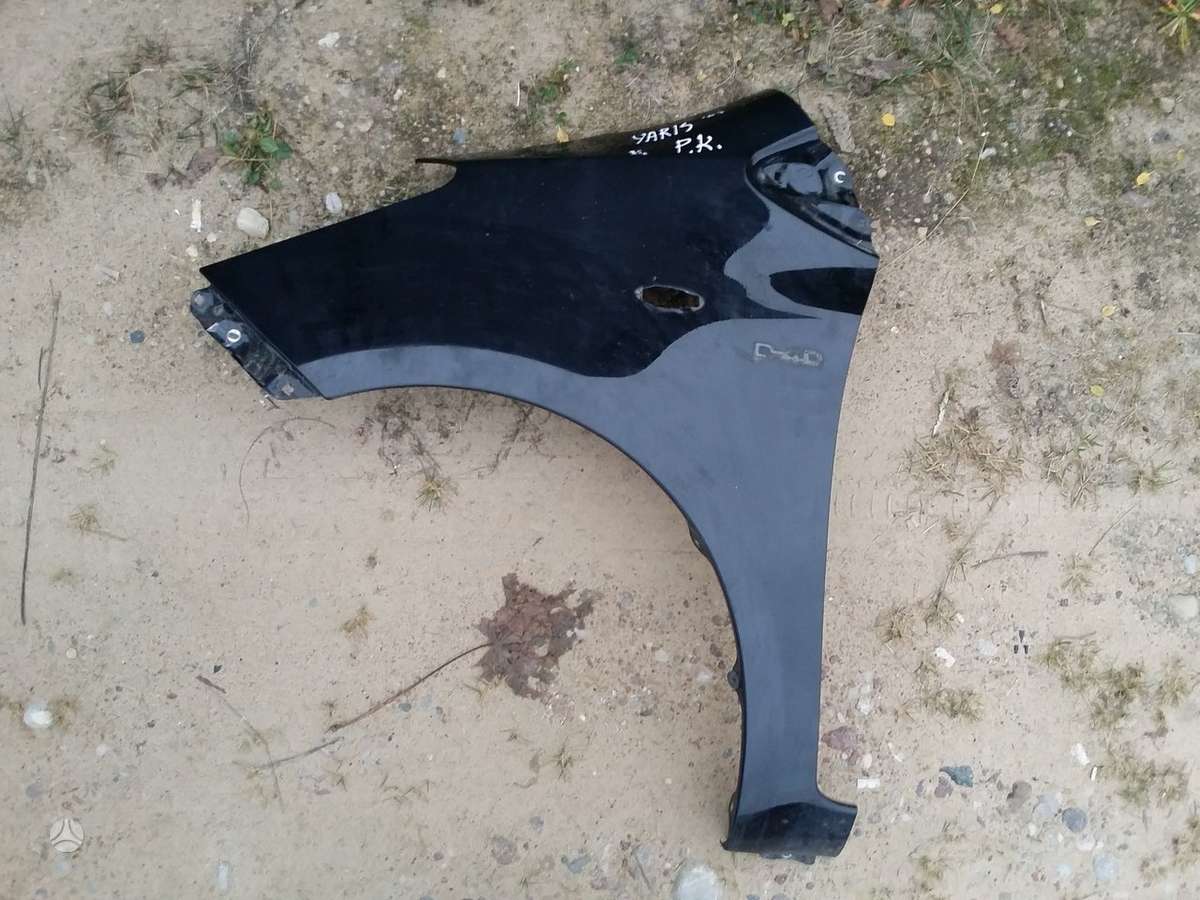 Toyota Yaris детали кузова