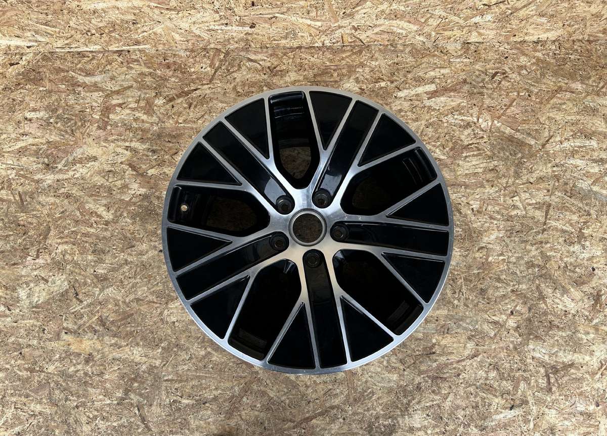 Porsche Taycan, 9J1601025K, Cen19381