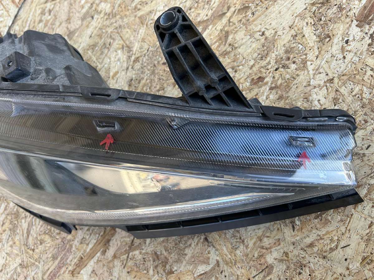 Chrysler Pacifica, 68370844AB, Cen19742
