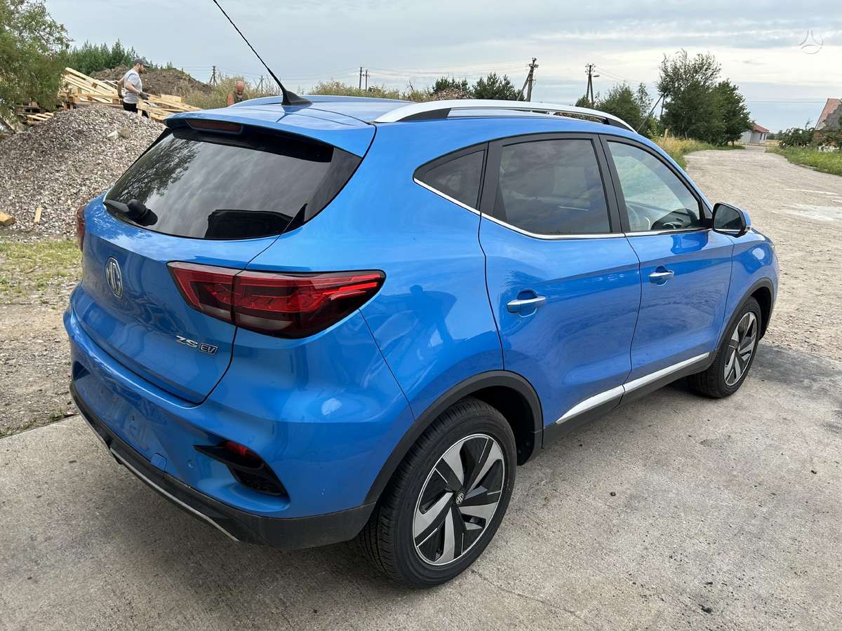 MG ZS