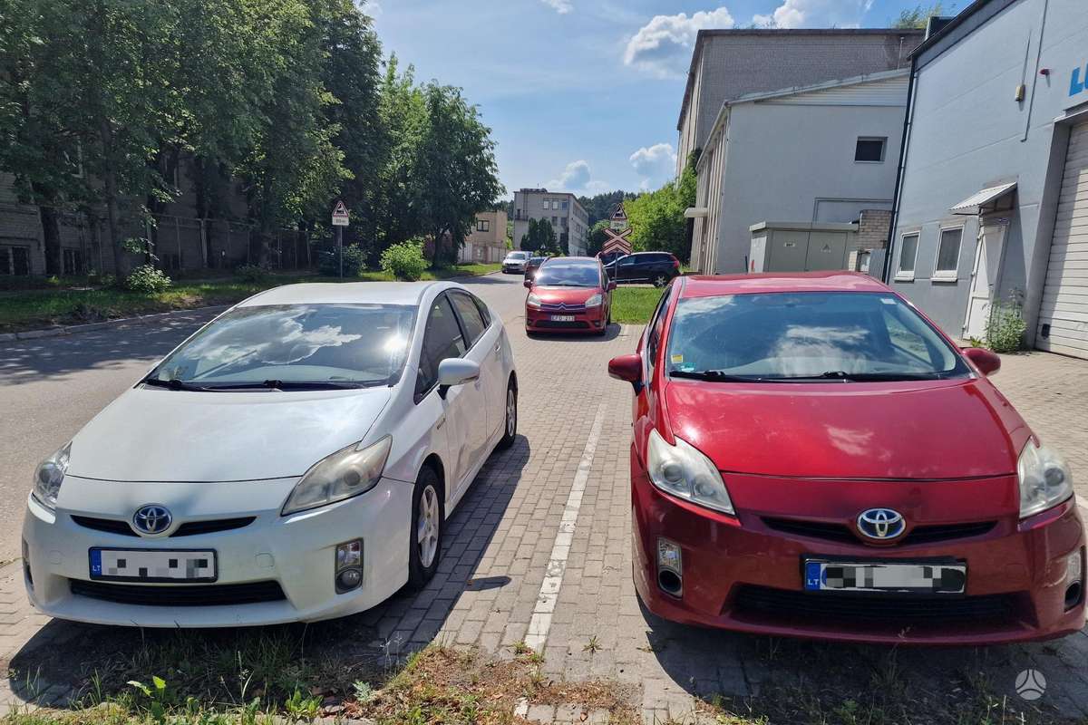 Toyota Prius, hečbekas