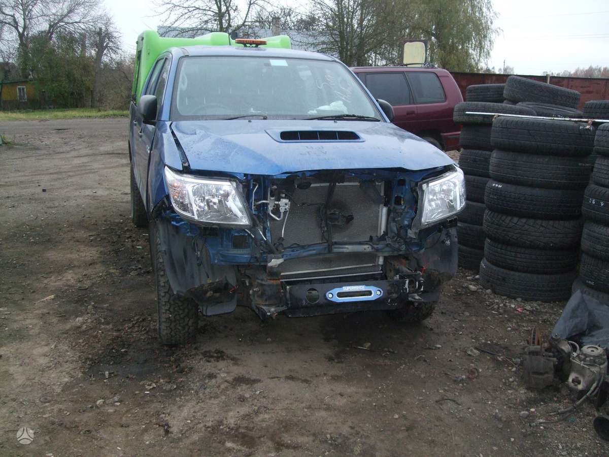 Toyota Hilux dalimis
