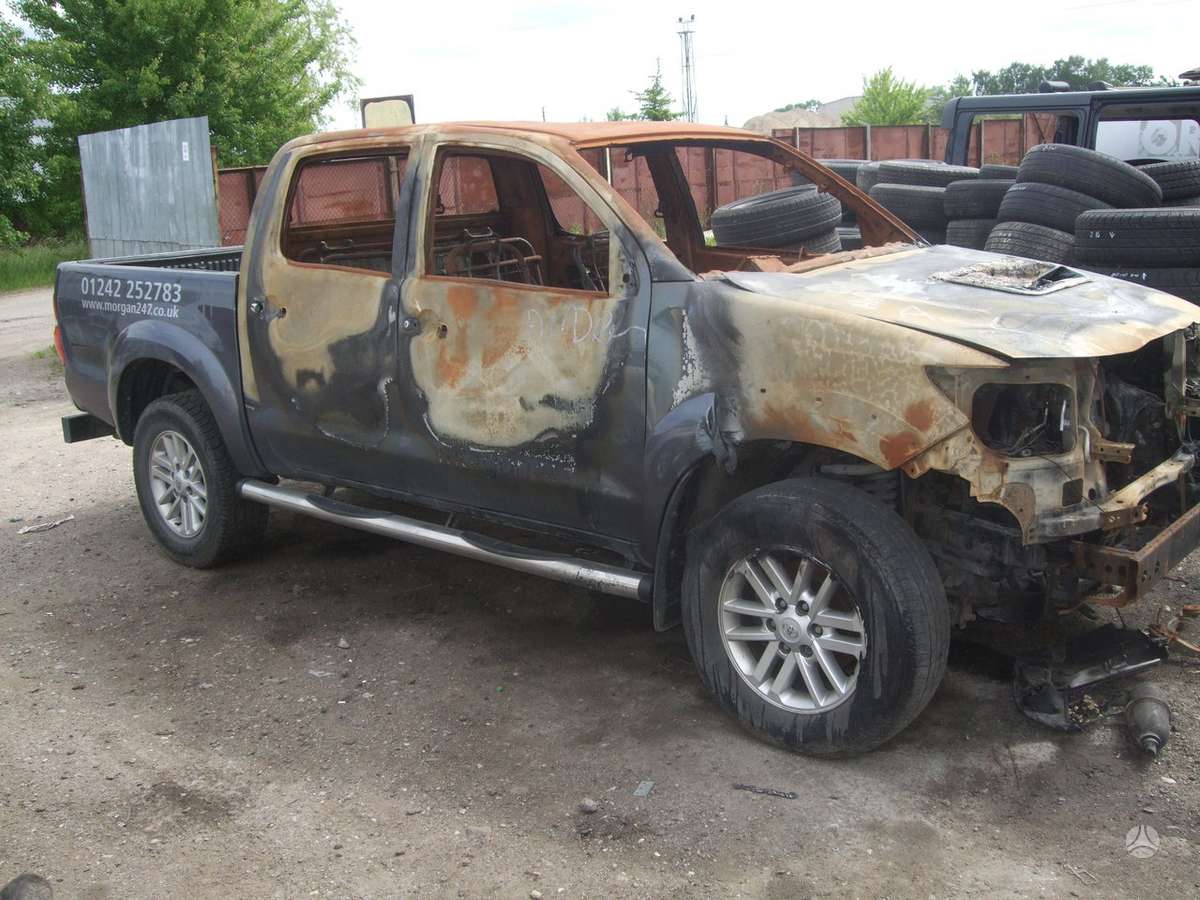 Toyota Hilux dalimis
