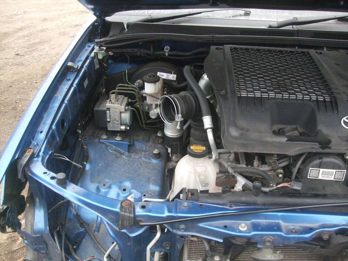 Toyota Hilux dalimis