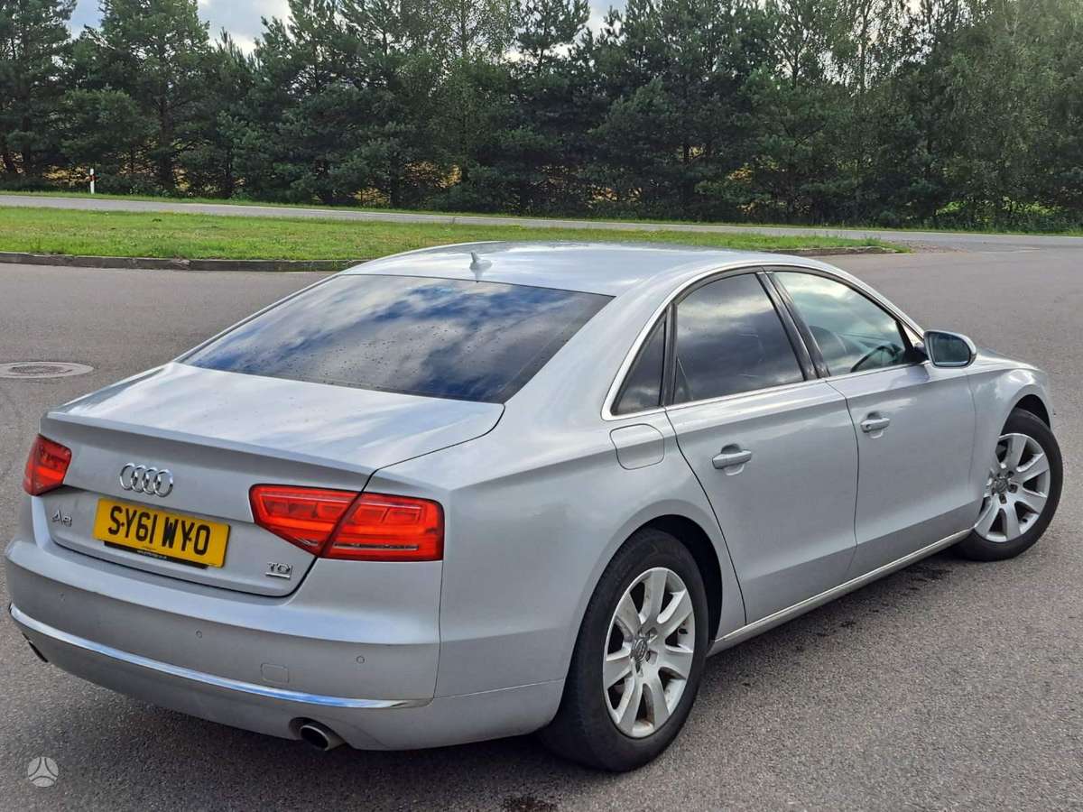 Audi A8