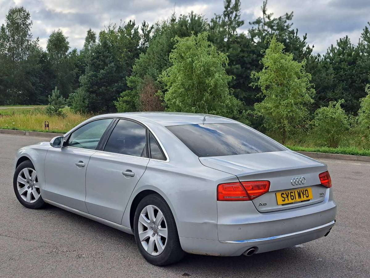 Audi A8