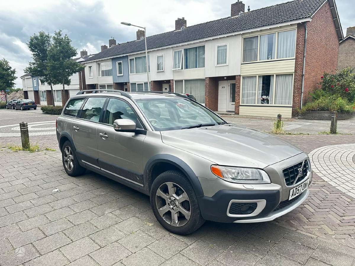 Volvo XC70 Spalva 494