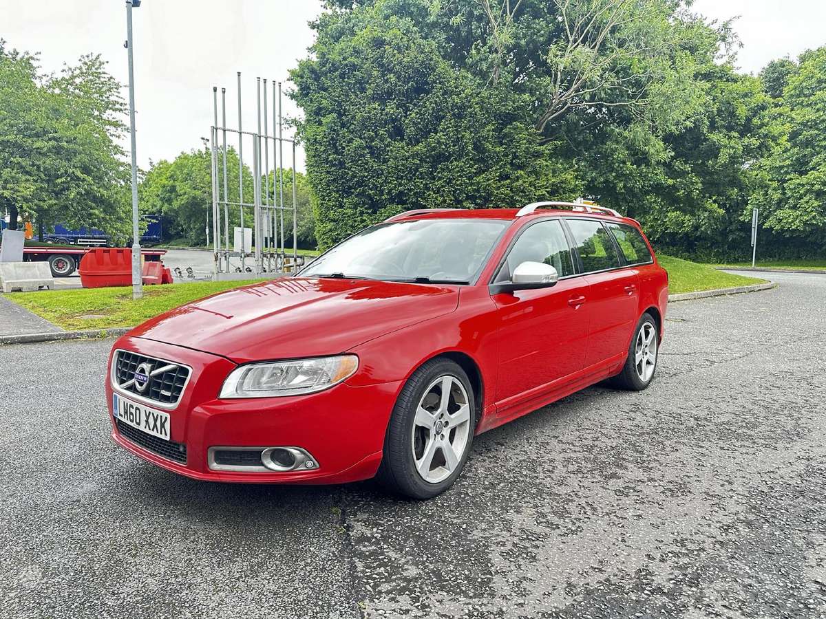 Volvo V70 Spalva 612 46
