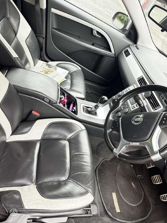 Volvo V70 Spalva 612 46