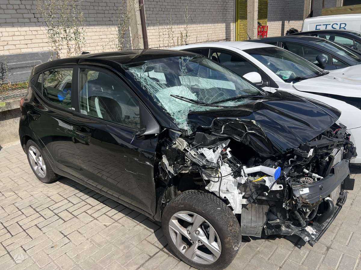 Hyundai i10 for parts