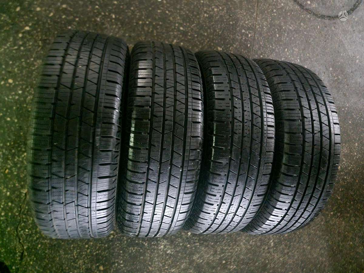 Continental, universalios 215/70 R16