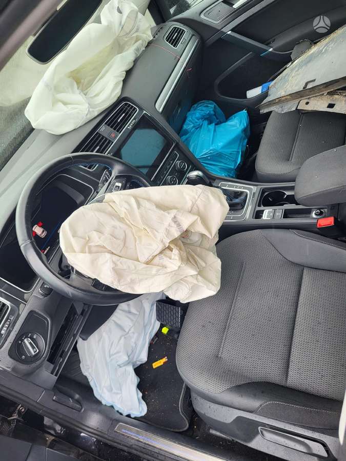 Volkswagen Golf for parts