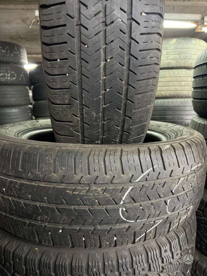 Michelin Agilis, summer 215/60 R17