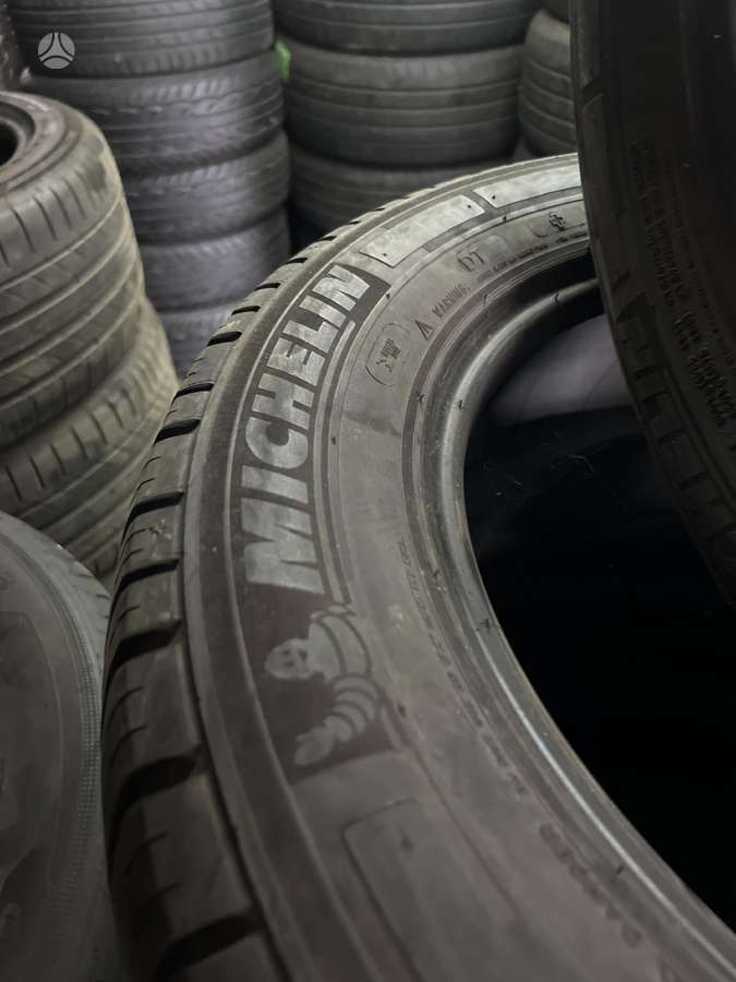 Michelin Agilis, летние 215/60 R17