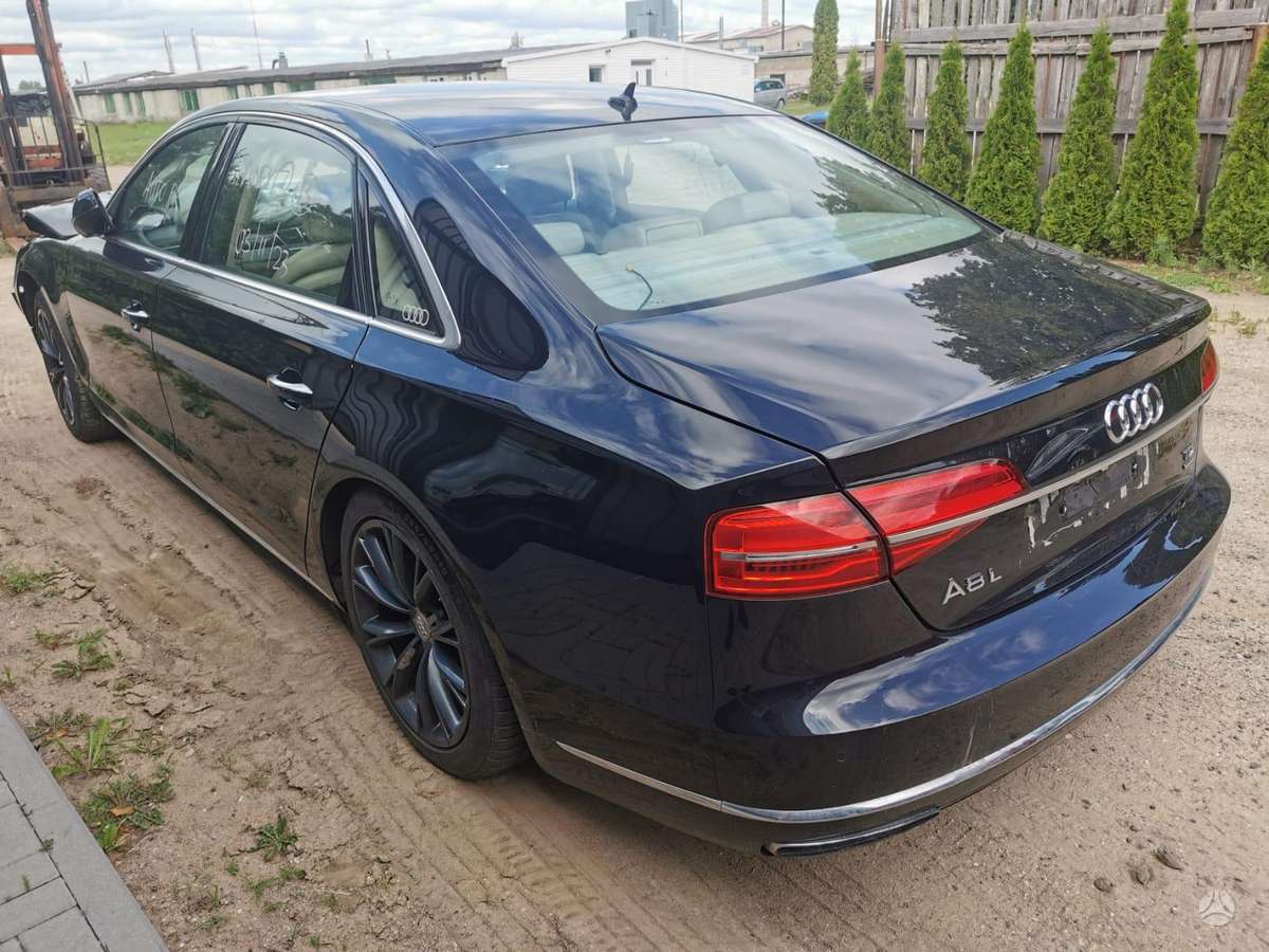 Audi A8 rezerves daļās