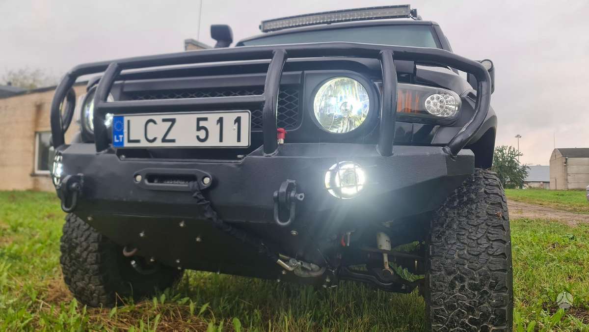 Toyota FJ Cruiser - 5