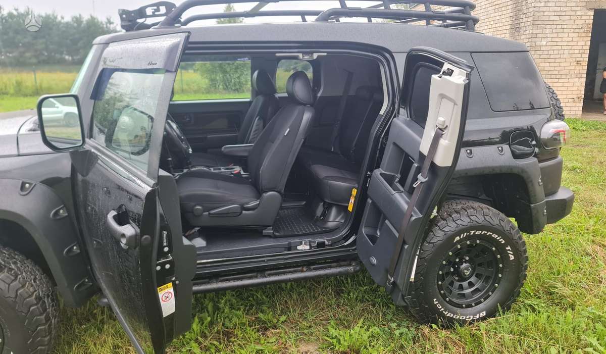 Toyota FJ Cruiser - 6