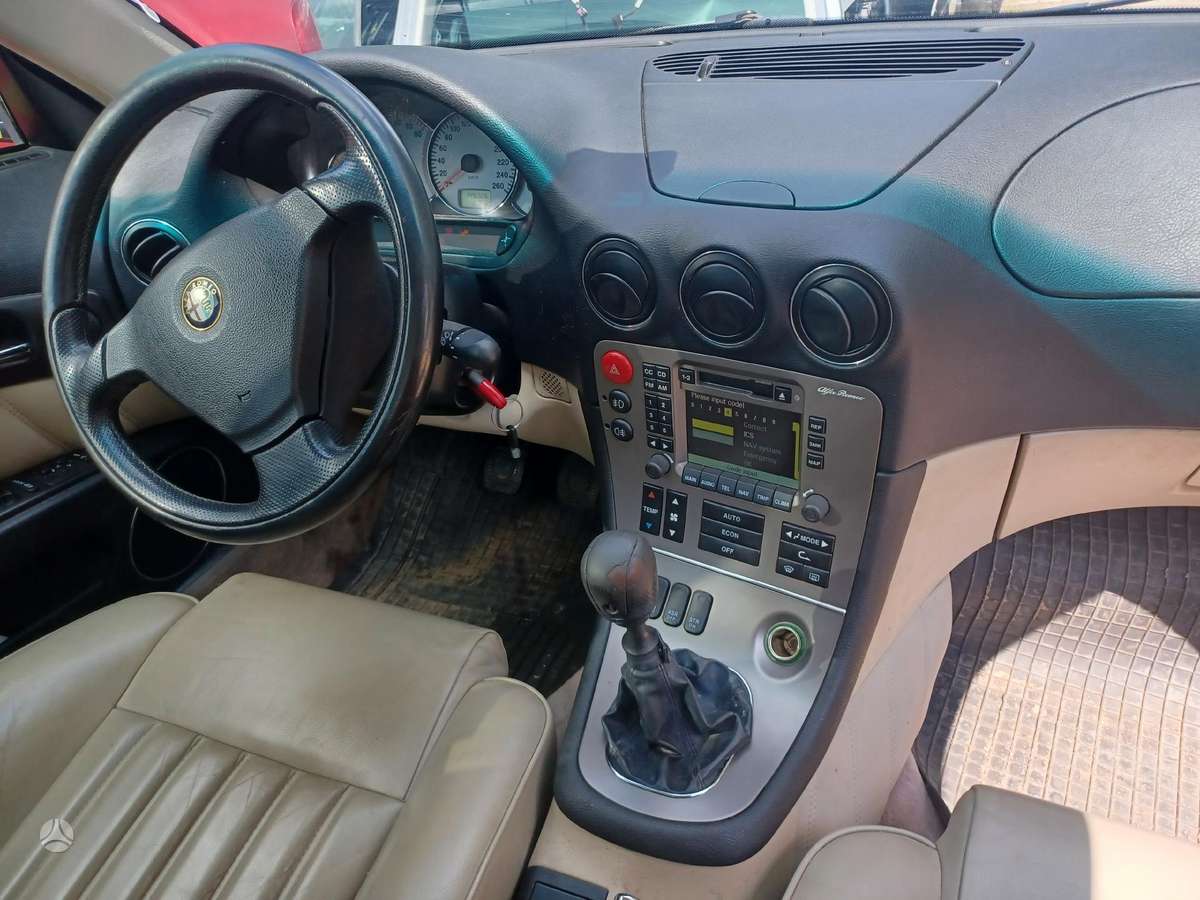 Alfa Romeo 166