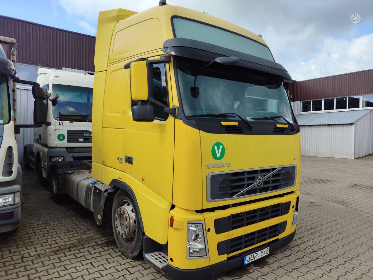 Volvo FH480, double sleeper