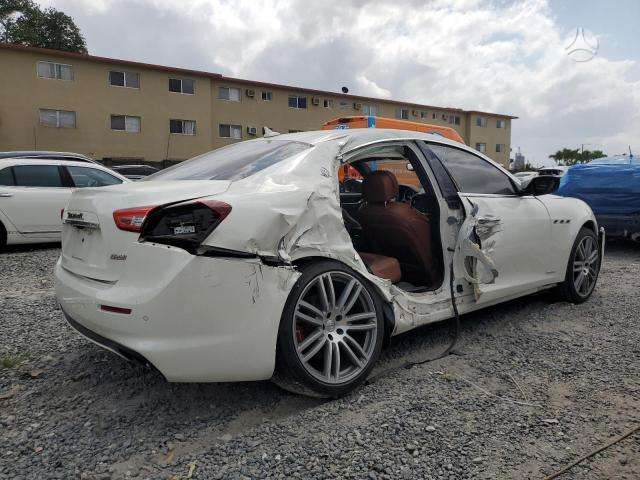 Maserati Ghibli dalimis