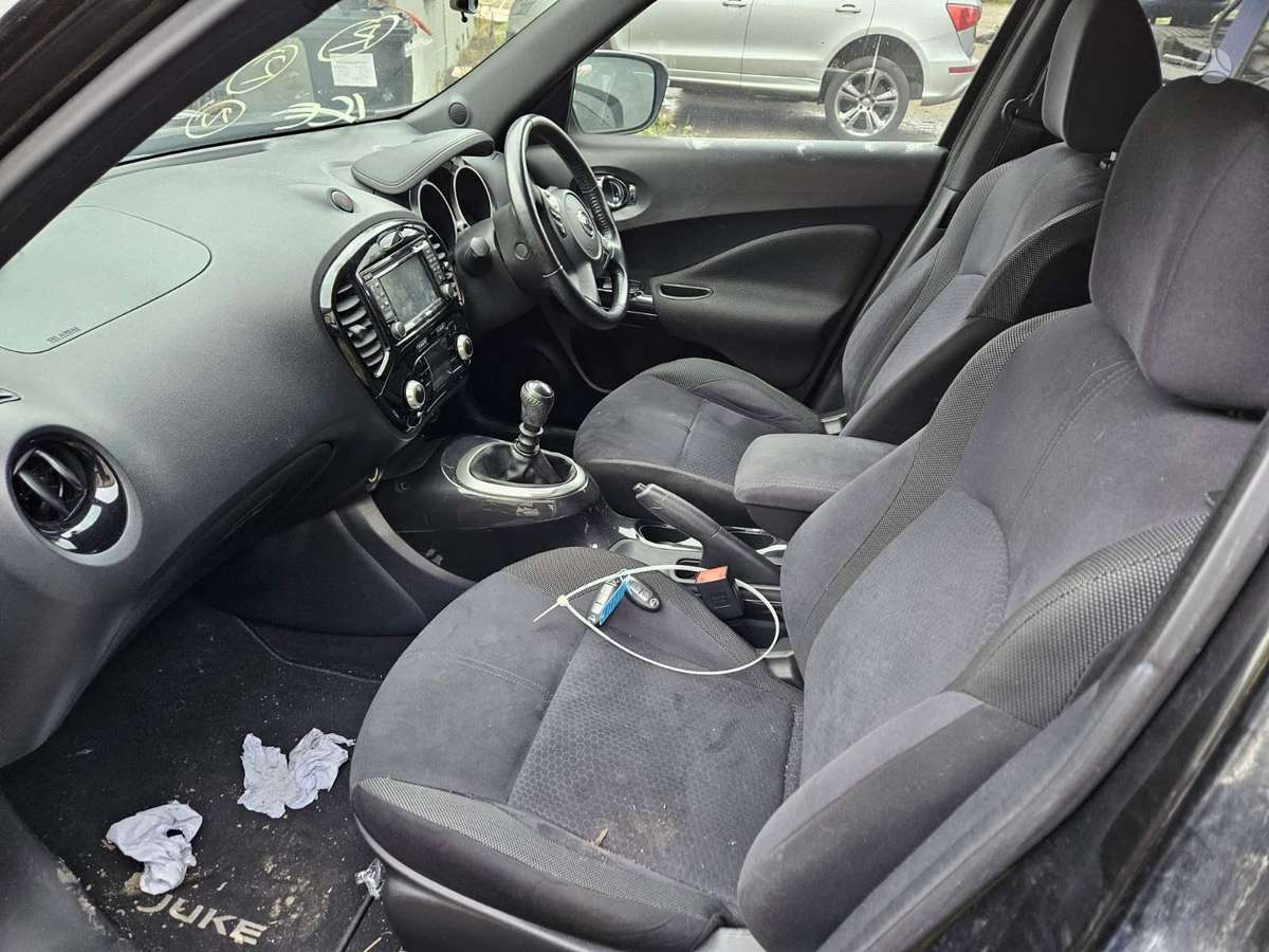 Nissan Juke dalimis
