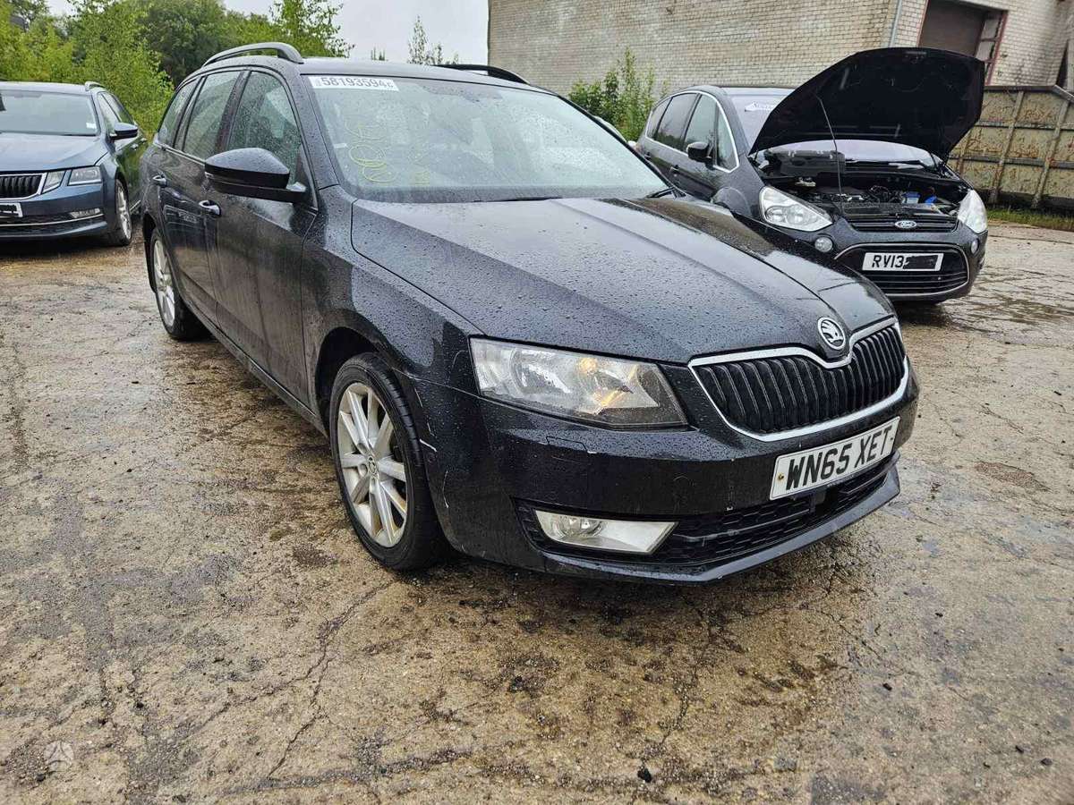 Skoda Octavia dalimis. Crm variklis