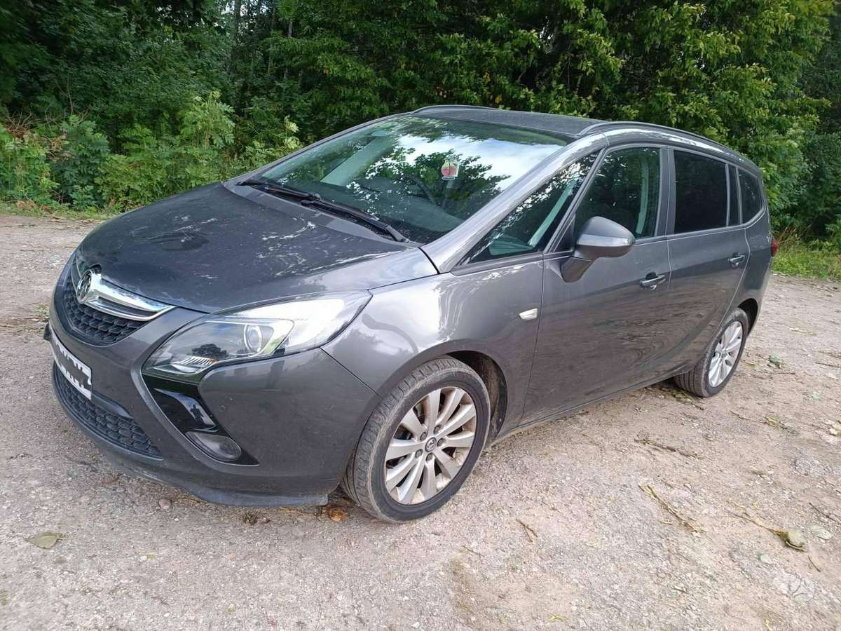 Opel Zafira по частям