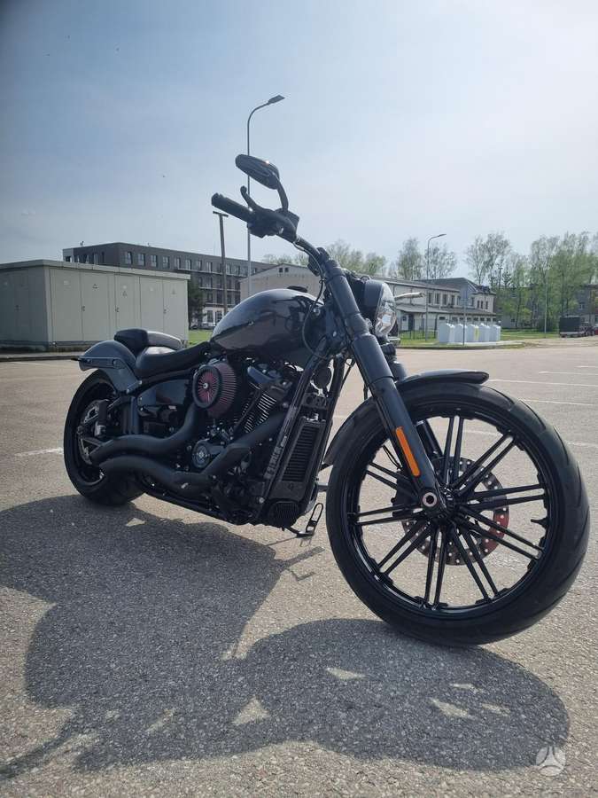 Harley-Davidson BREAKOUT 1868cc, choppers / cruisers / custom