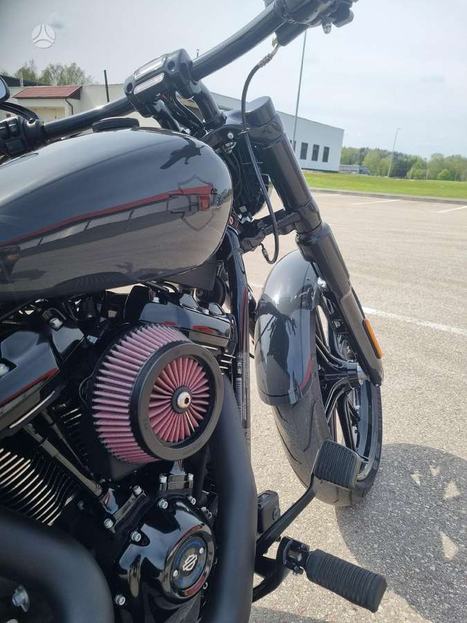 Harley-Davidson BREAKOUT 1868cc, choppers / cruisers / custom