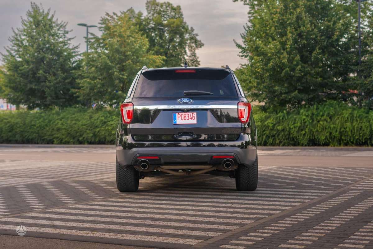 Ford Explorer, 3.5 l., off-road / crossover