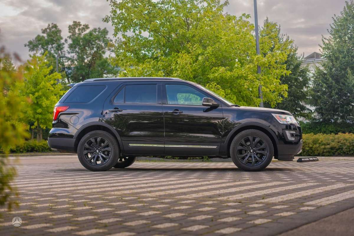Ford Explorer, 3.5 l., off-road / crossover