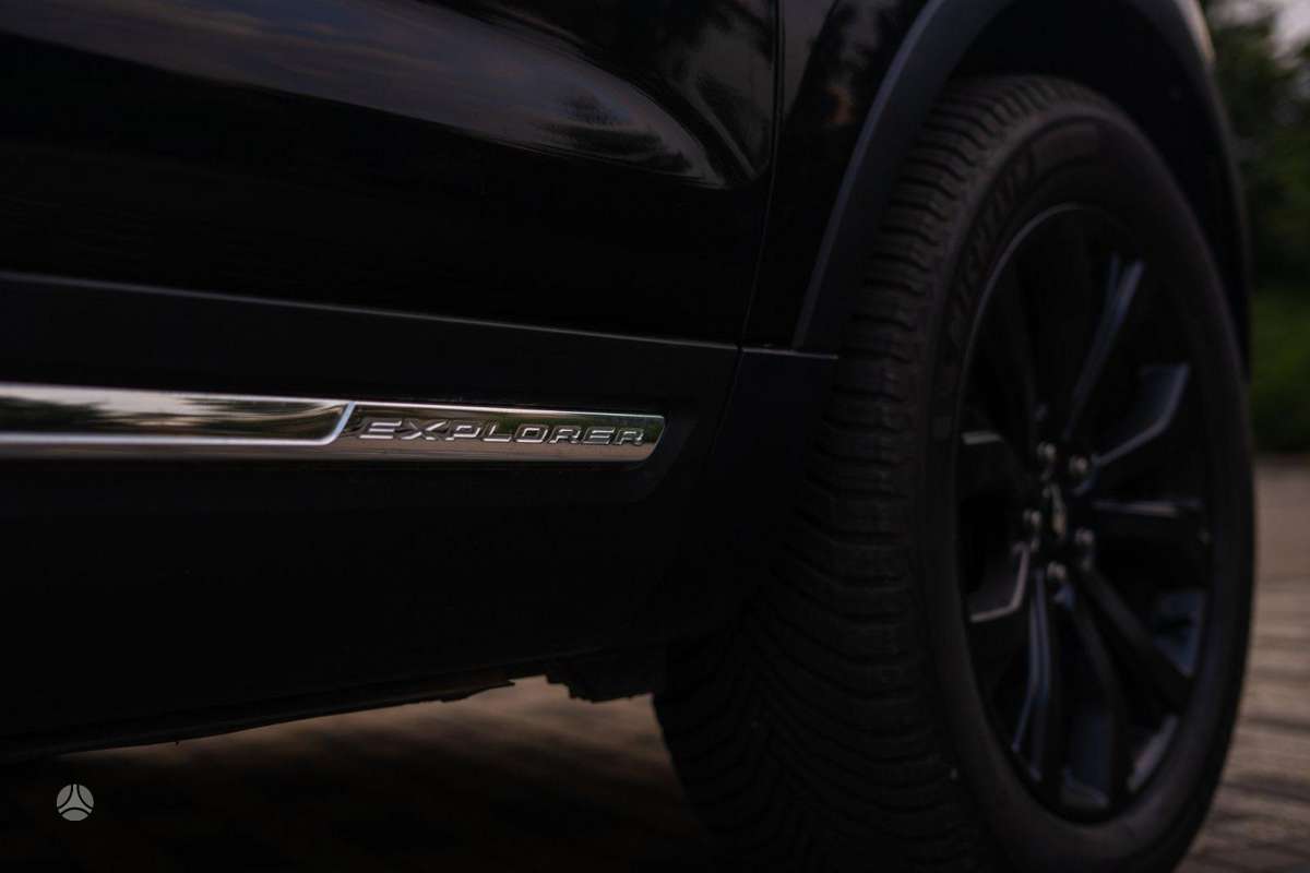 Ford Explorer, 3.5 l., off-road / crossover