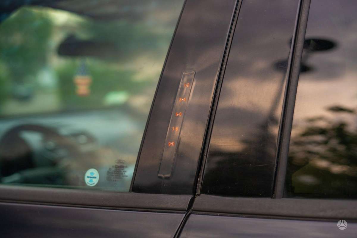 Ford Explorer, 3.5 l., off-road / crossover