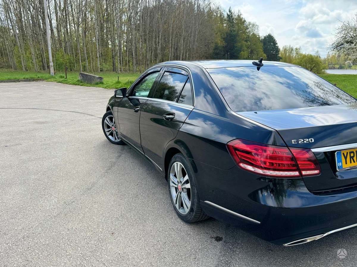 Mercedes-Benz E220