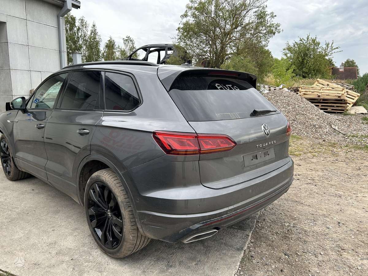 Volkswagen Touareg R line