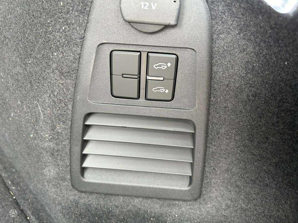 Volkswagen Touareg R line