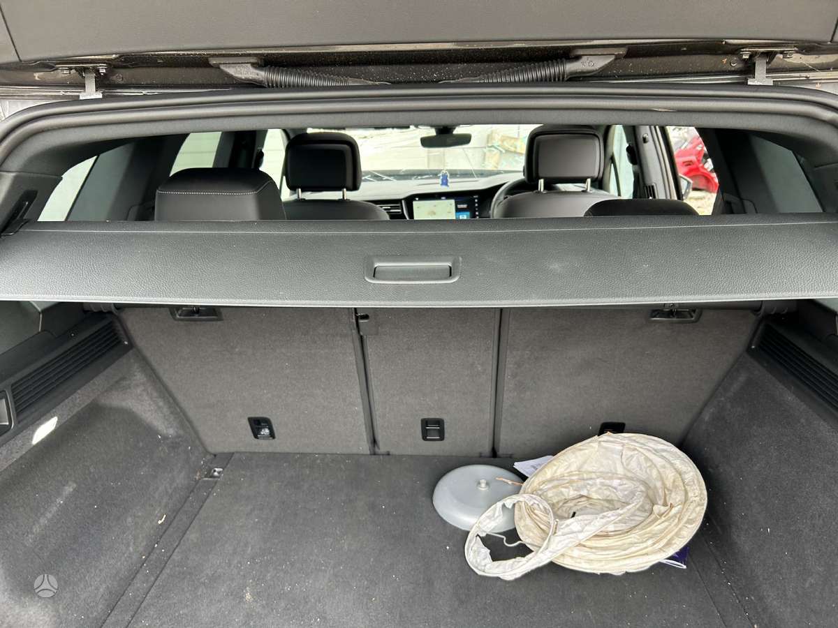 Volkswagen Touareg R line