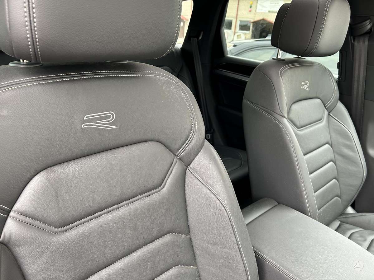 Volkswagen Touareg R line