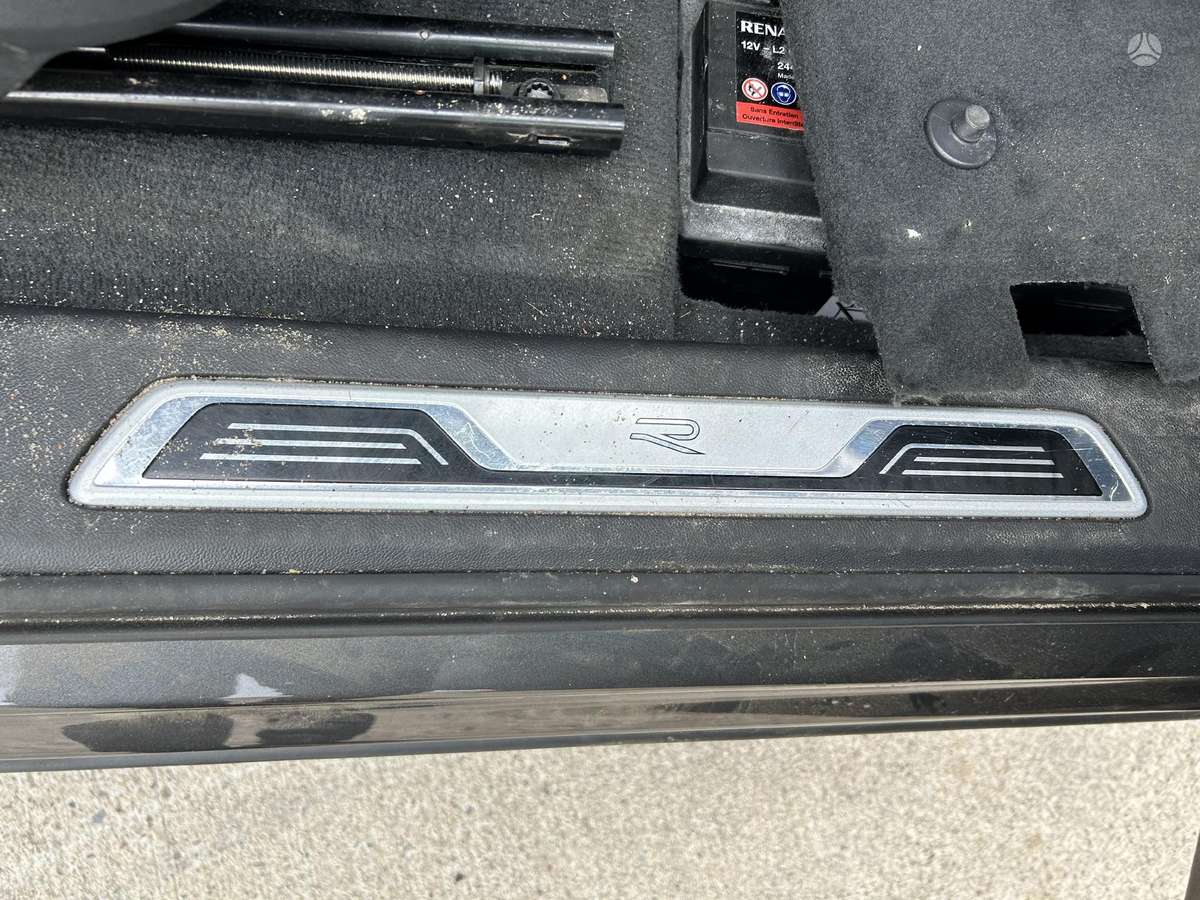 Volkswagen Touareg R line