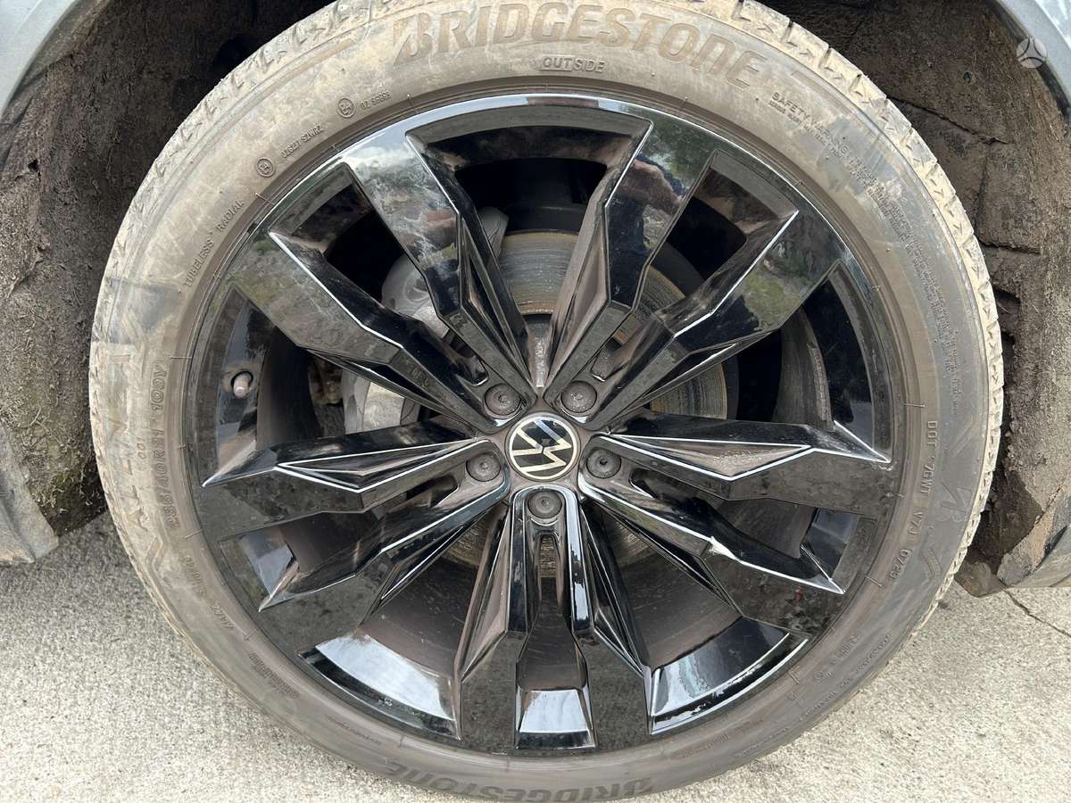 Volkswagen Touareg R line
