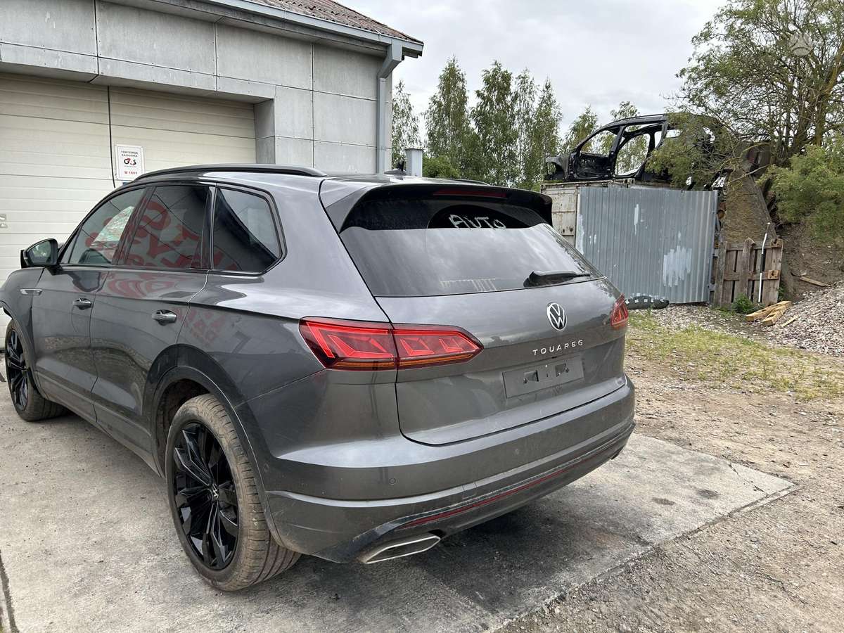 Volkswagen Touareg R line