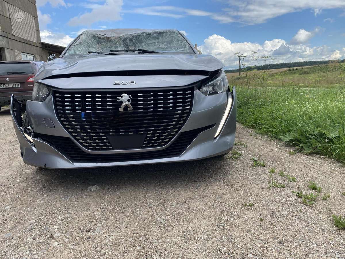 Peugeot 208 for parts