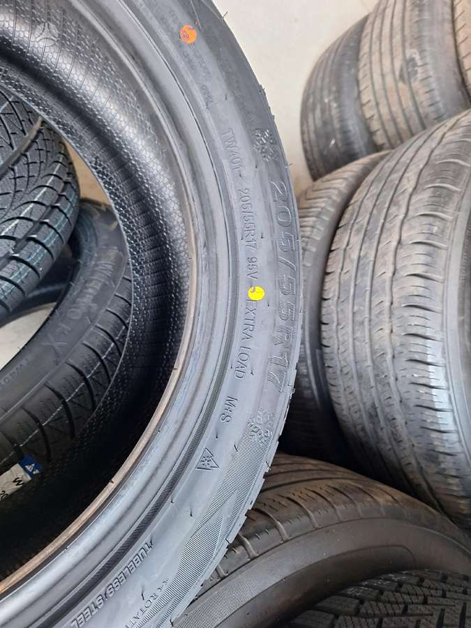 Triangle, winter 205/55 R17