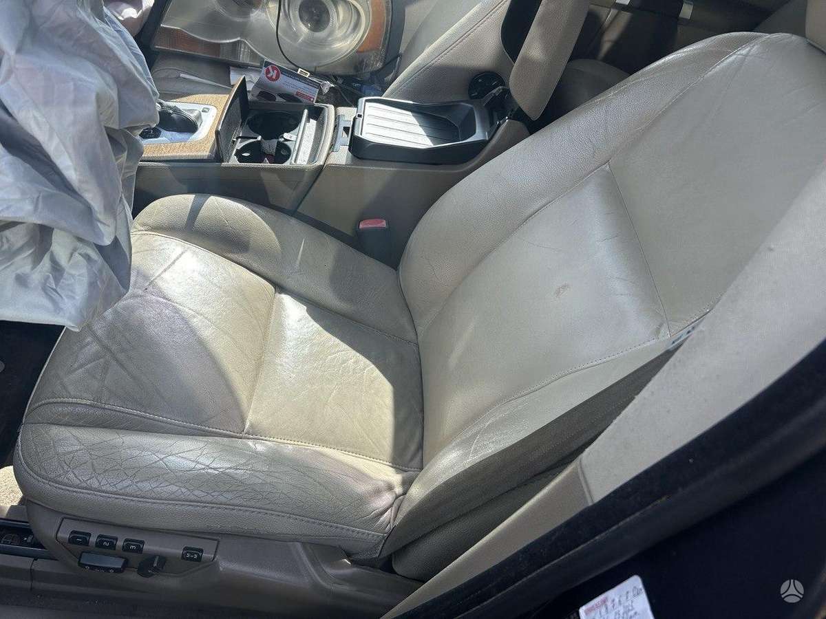 Volvo XC90 dalimis