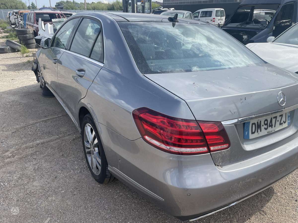 Mercedes-Benz E klasė dalimis