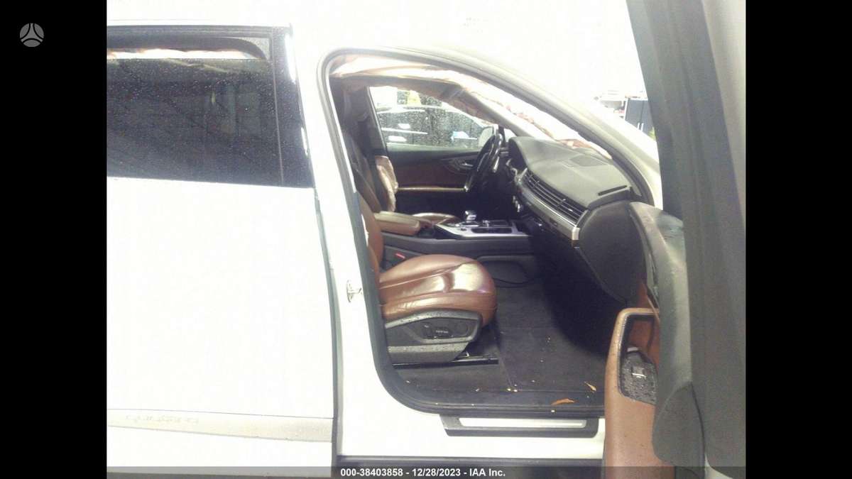 Audi Q7 for parts
