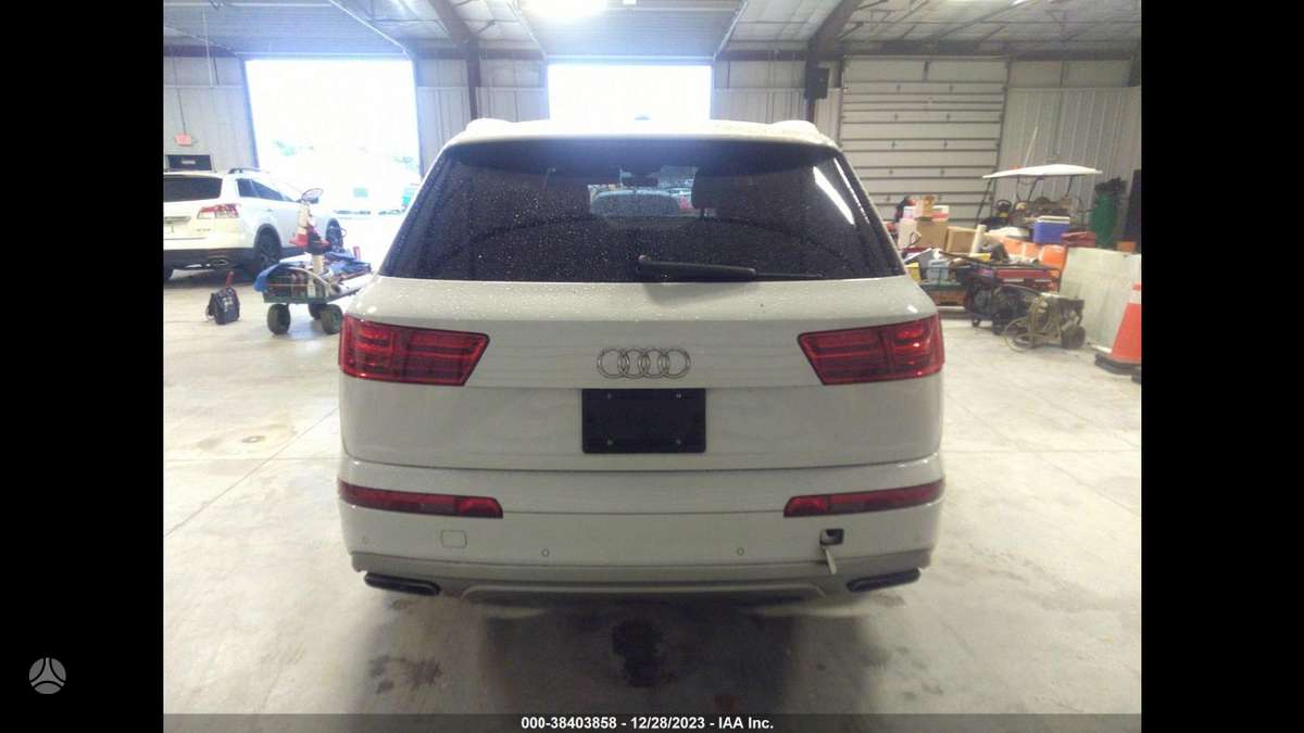 Audi Q7 for parts