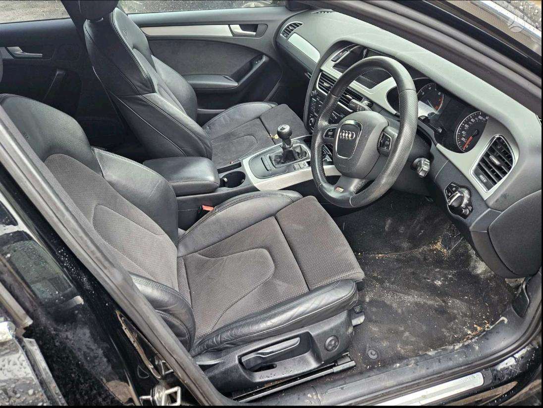 Audi A4 dalimis. audi a4