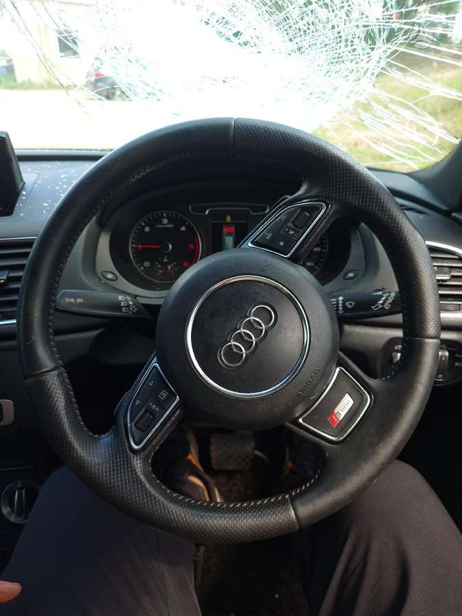 Audi Q3 dalimis. audi q3
